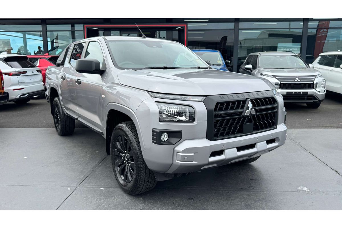2025 Mitsubishi Triton GLX-R MV 4X4