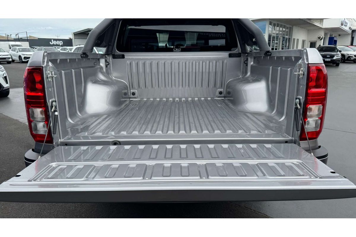 2025 Mitsubishi Triton GLX-R MV 4X4 image 8