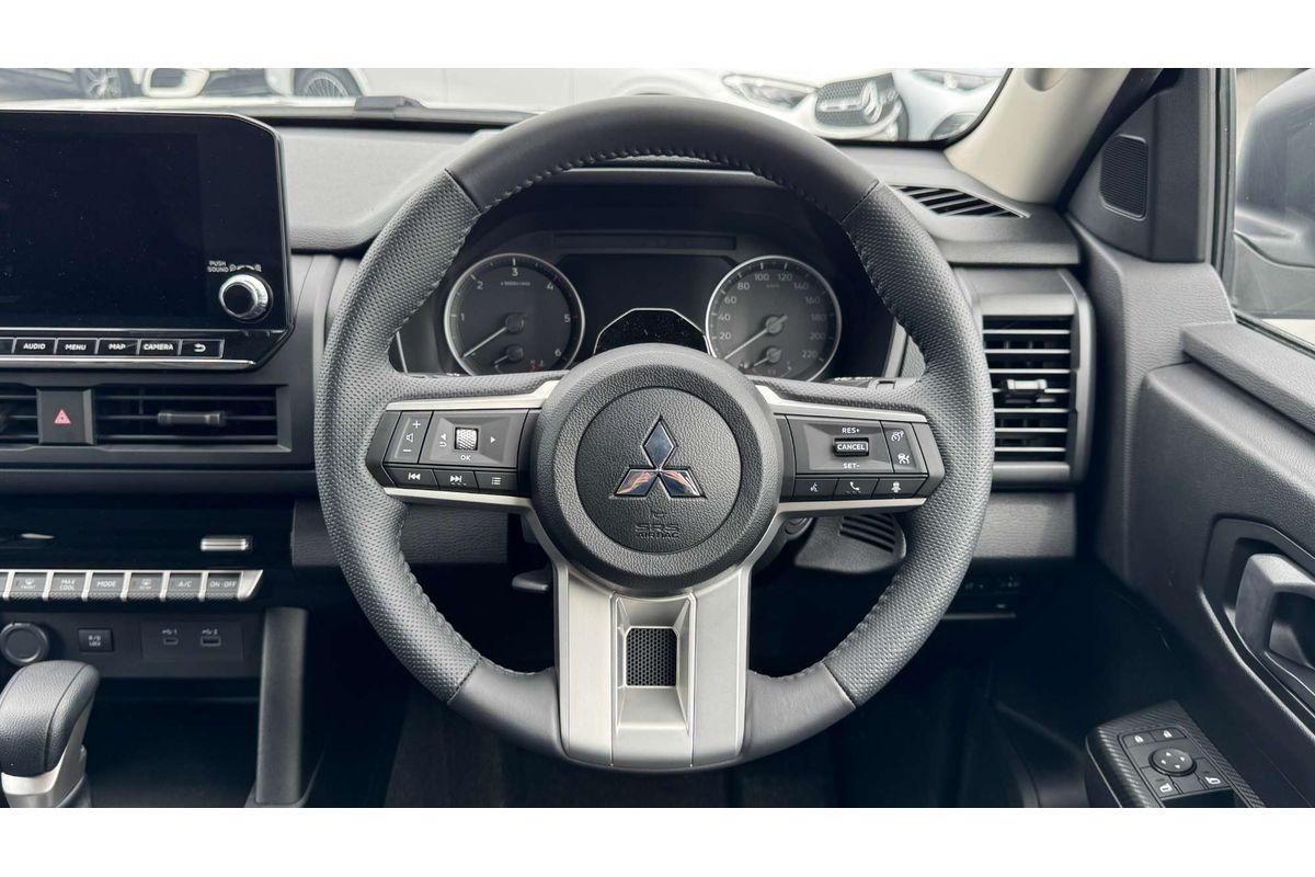 2025 Mitsubishi Triton GLX-R MV 4X4 image 13