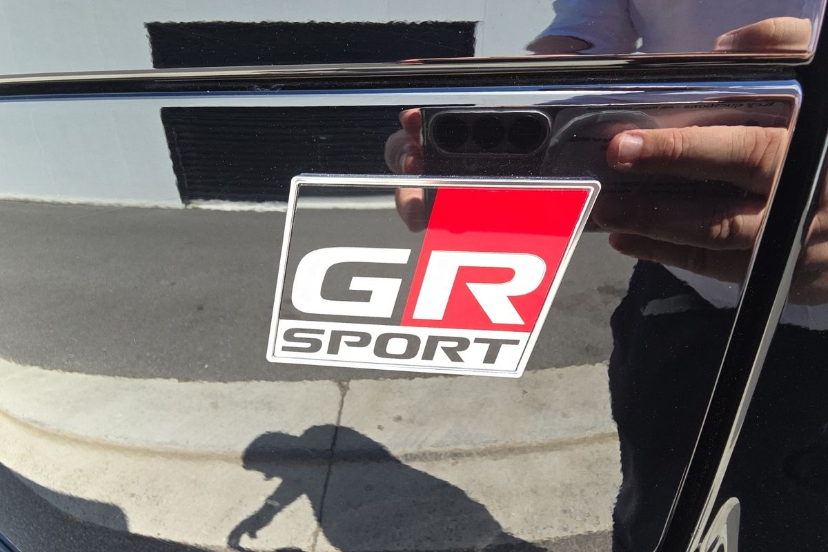 2023 Toyota Landcruiser GR Sport FJA300R