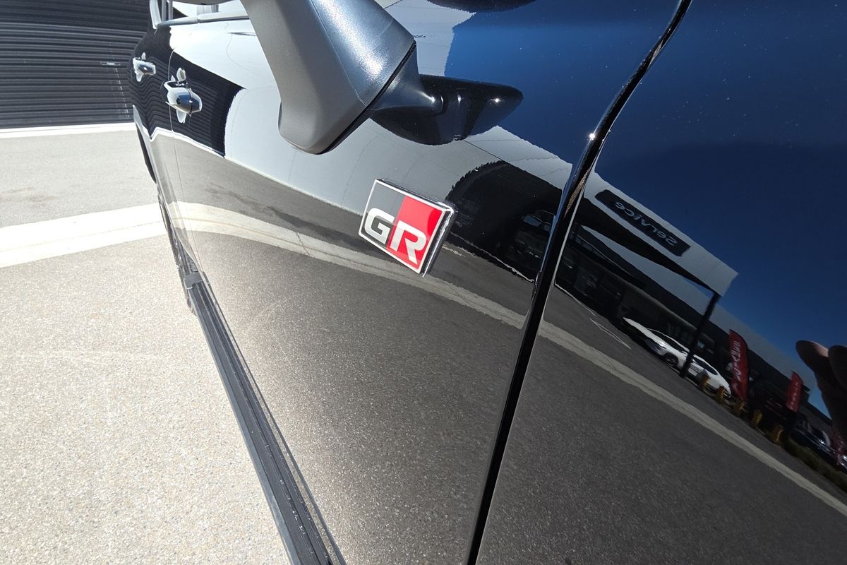 2023 Toyota Landcruiser GR Sport FJA300R