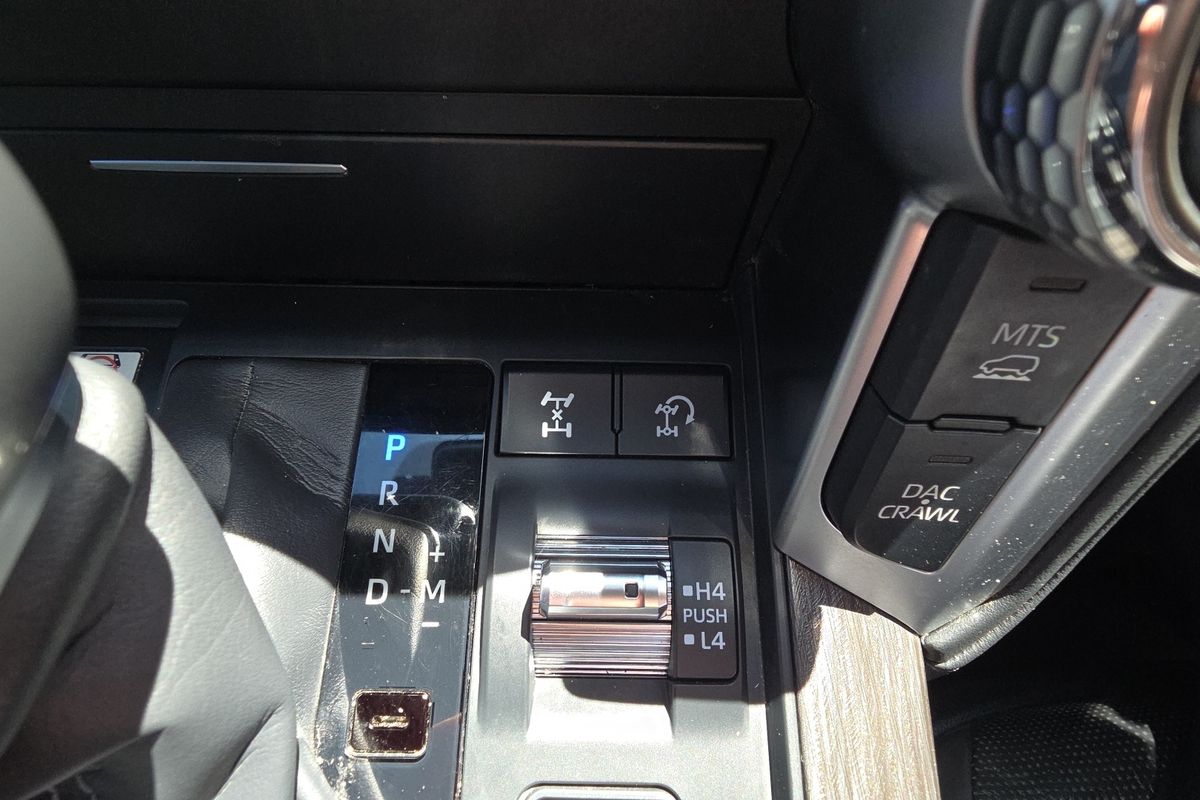 2023 Toyota Landcruiser GR Sport FJA300R