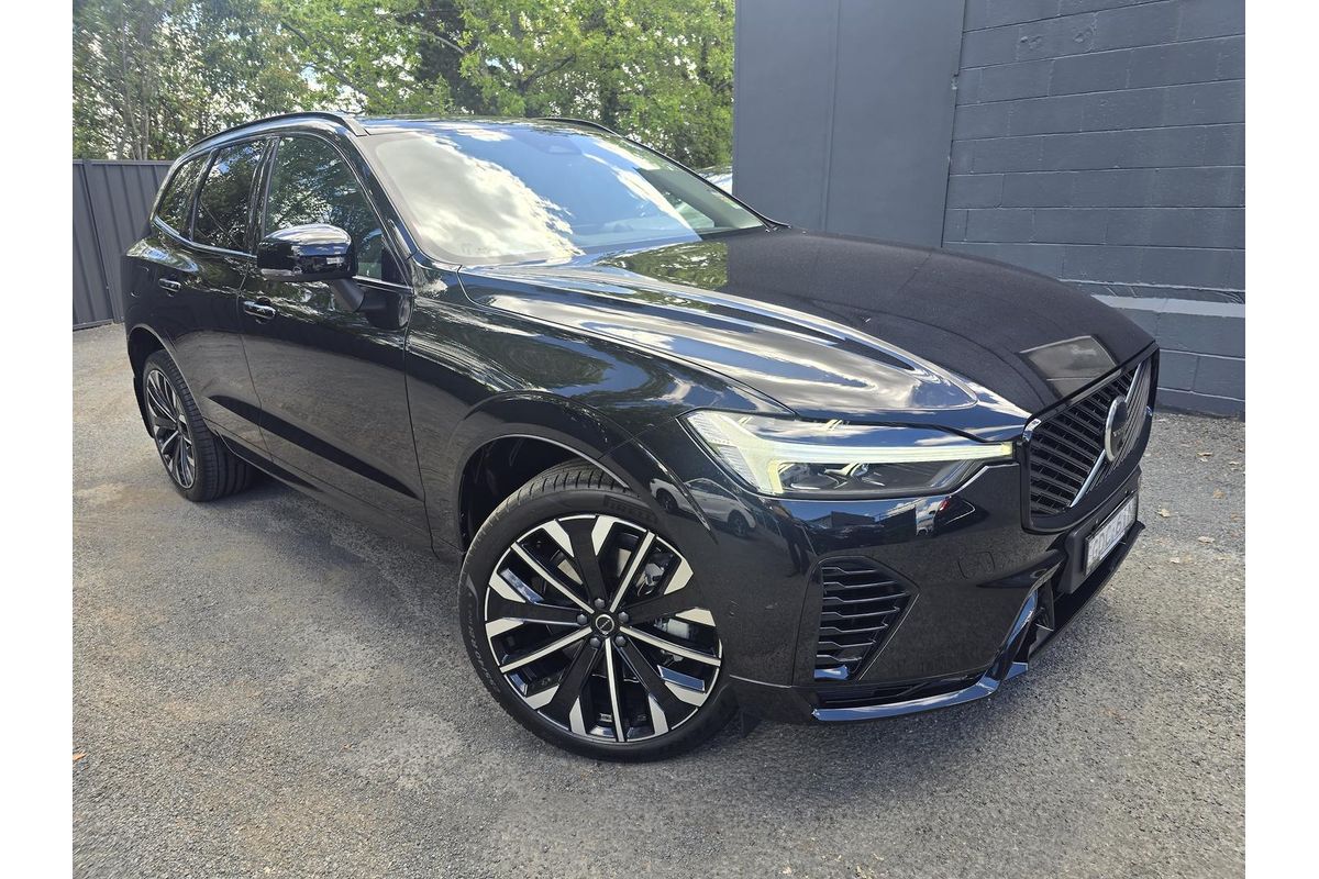 2026 Volvo XC60 Ultra T8 Plug-In Hybrid Dark