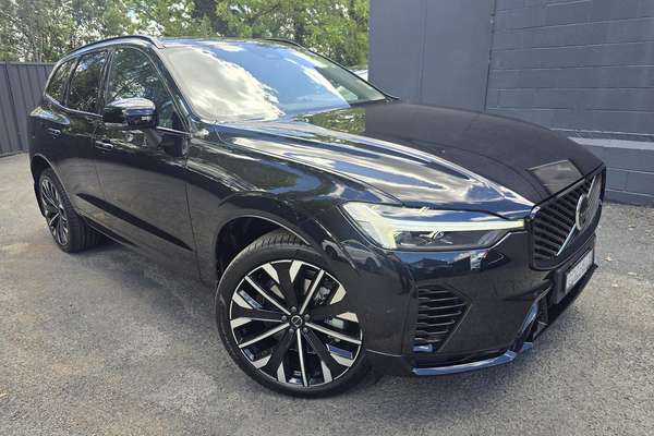 2026 Volvo XC60 Ultra T8 Plug-In Hybrid Dark