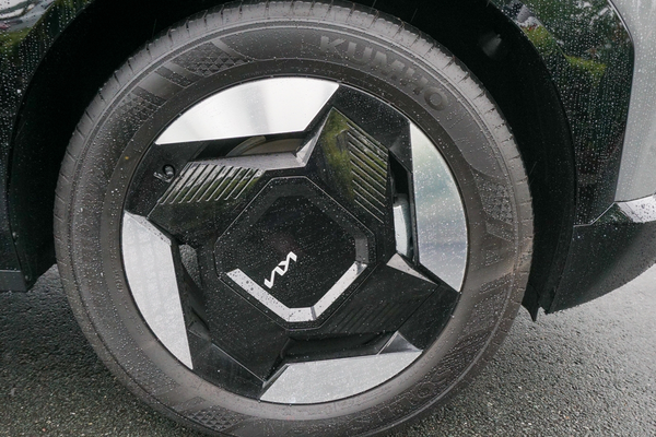 2026 Kia EV5 Earth OVc thumb-3