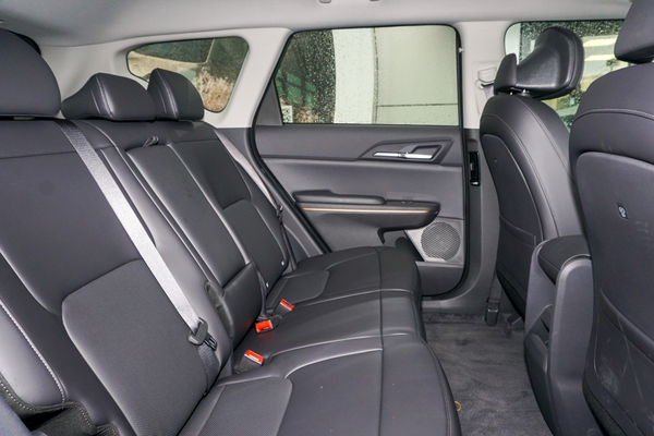2026 Kia EV5 Earth OVc thumb-8
