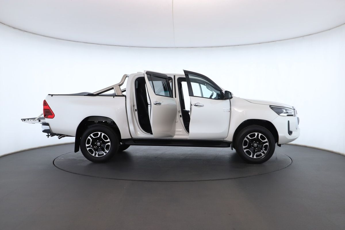 2022 Toyota Hilux SR5 GUN126R 4X4
