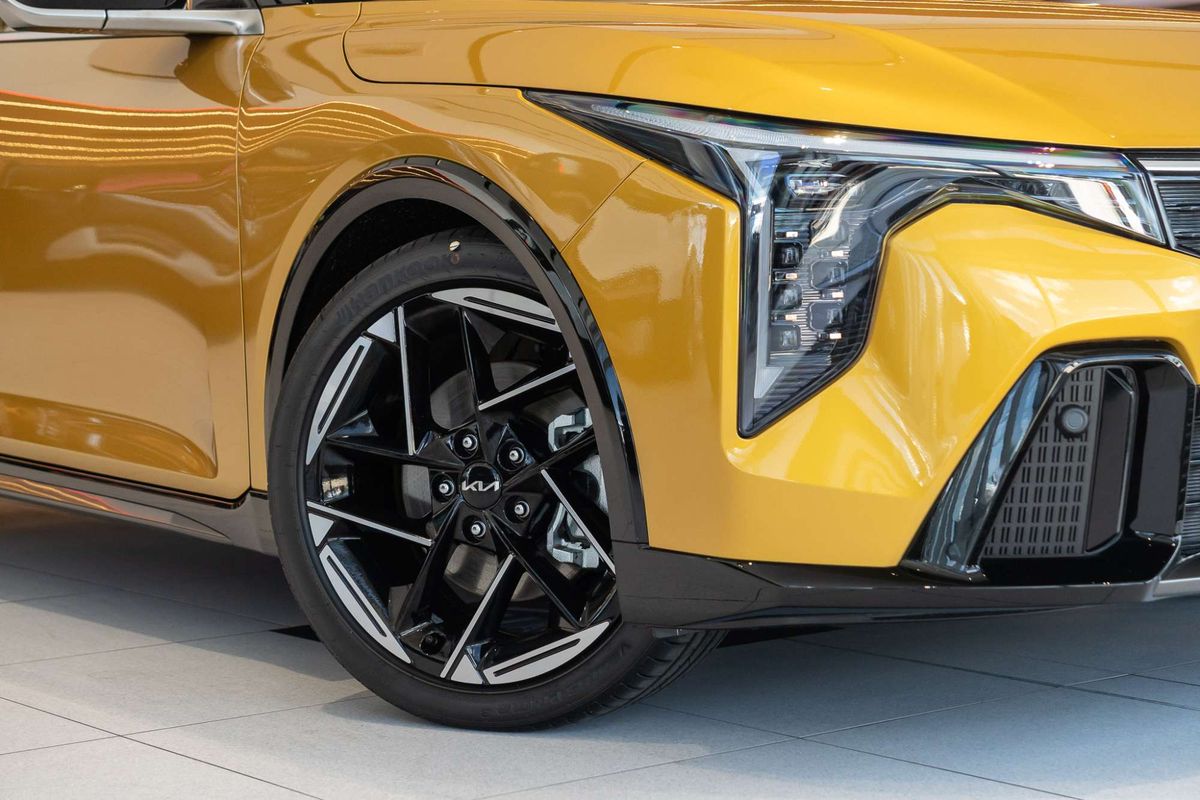 2026 Kia K4 GT-Line CL4m