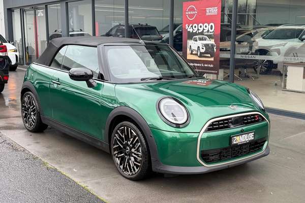 2024 MINI Cooper S Favoured F67