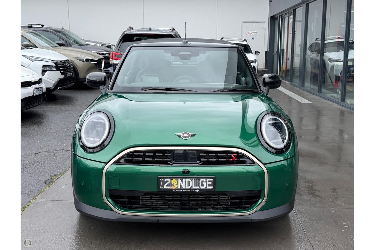 2024 MINI Cooper S Favoured F67