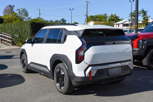 2026 Kia EV3 Air Standard Range SV thumb-4