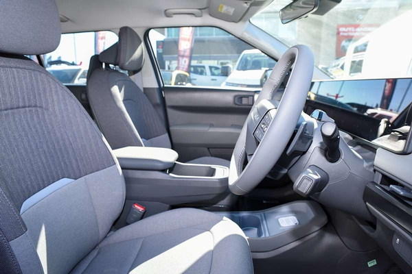 2026 Kia EV3 Air Standard Range SV thumb-8