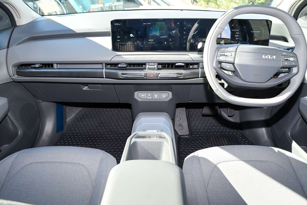 2026 Kia EV3 Air Standard Range SV thumb-16