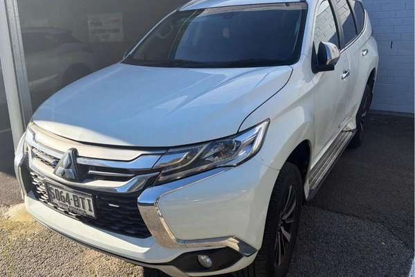 2017 Mitsubishi Pajero Sport GLS QE