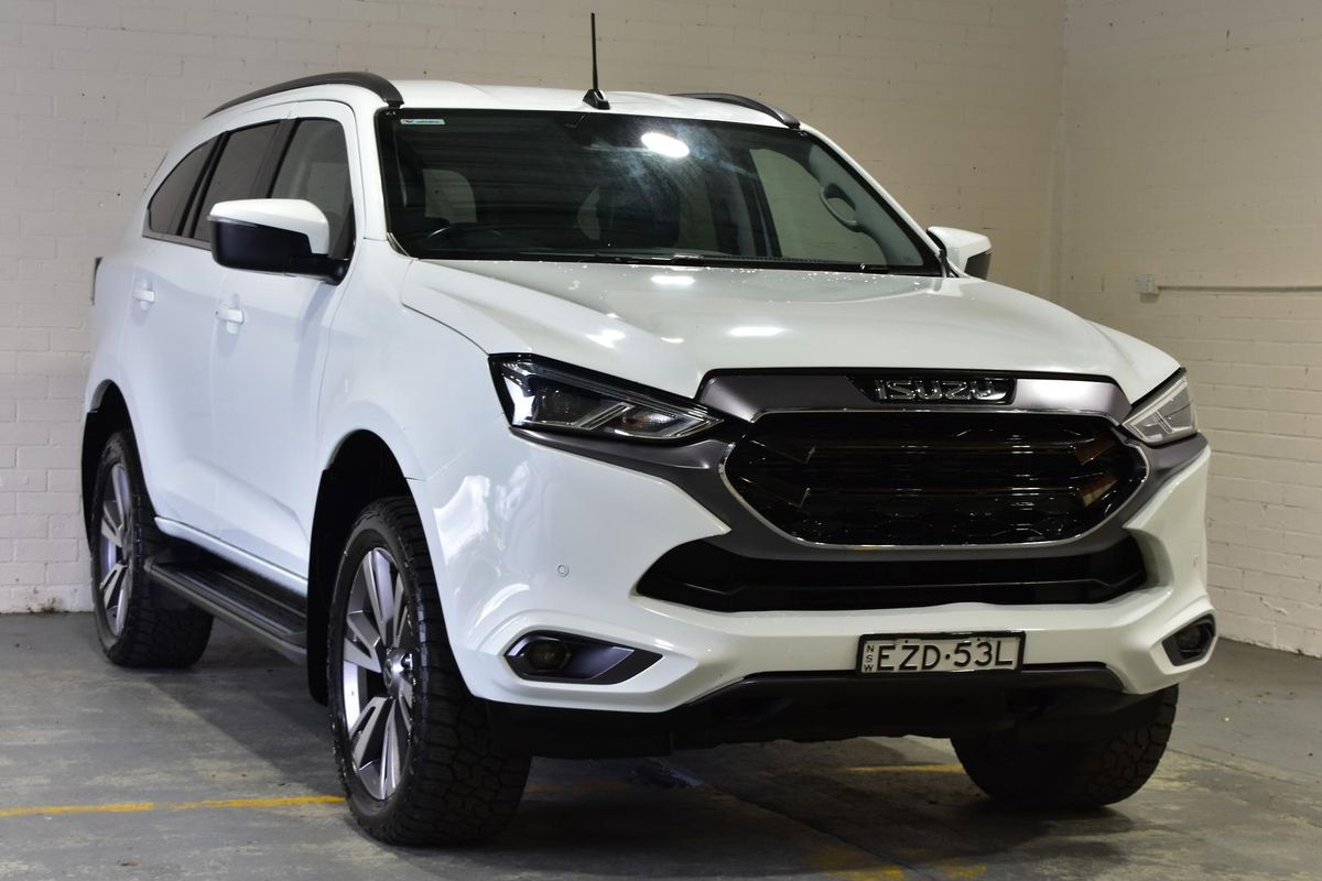 2023 Isuzu MU-X LS-T