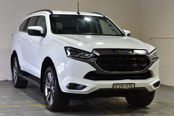 2023 Isuzu MU-X LS-T