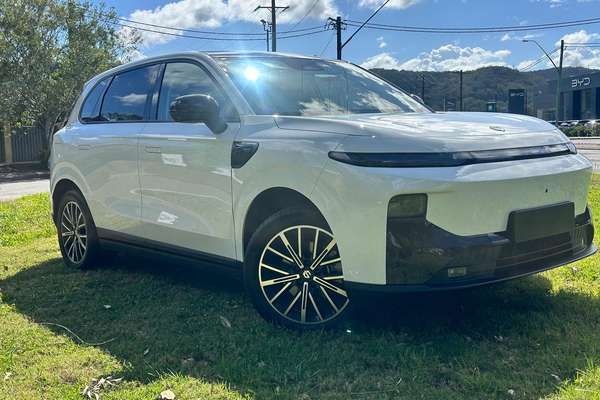 2026 Leapmotor B10 Design LR A12