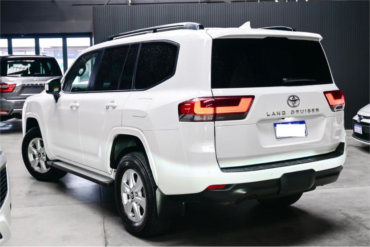2024 Toyota Landcruiser GXL FJA300R