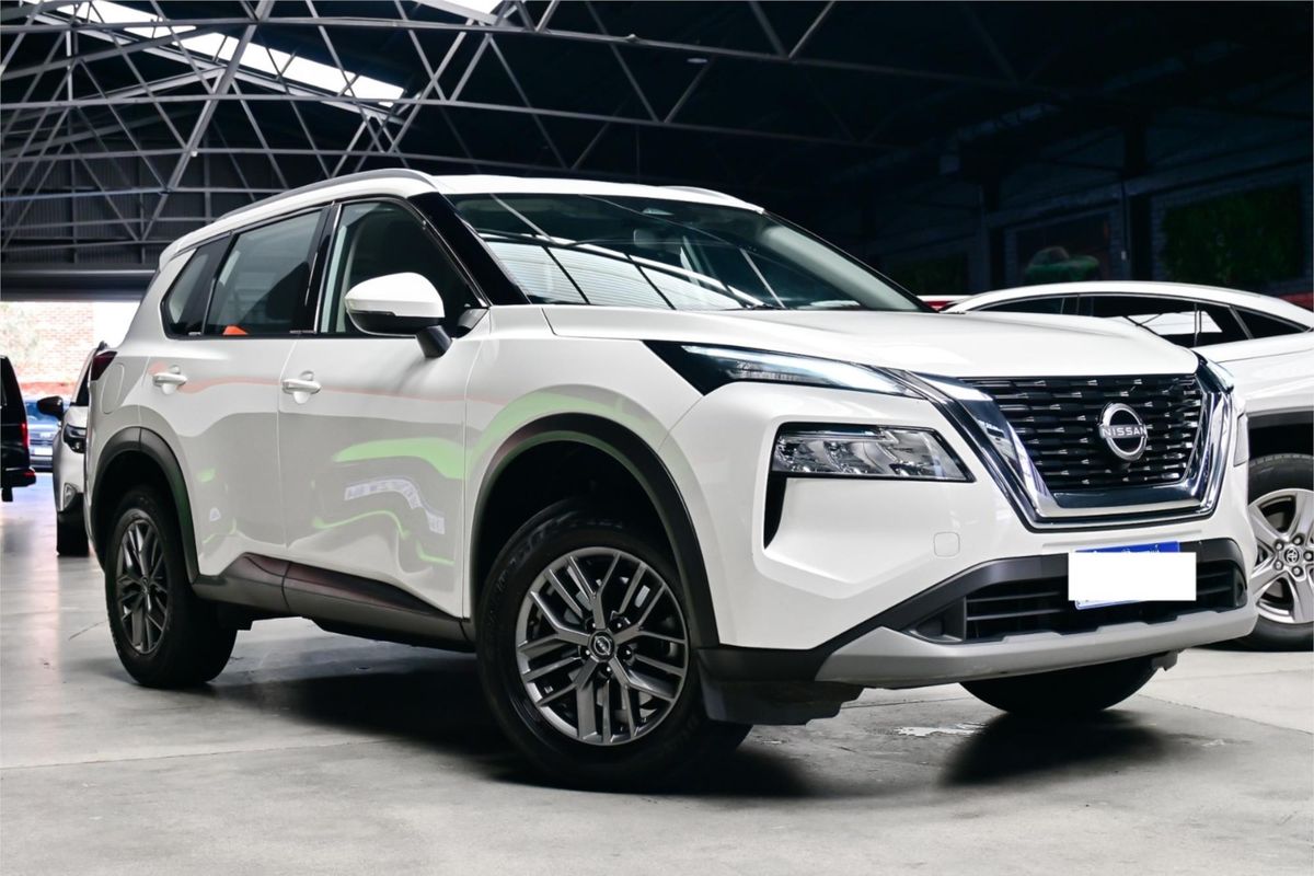 2025 Nissan X-TRAIL ST T33