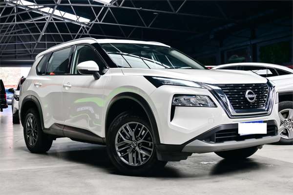 2025 Nissan X-TRAIL ST T33