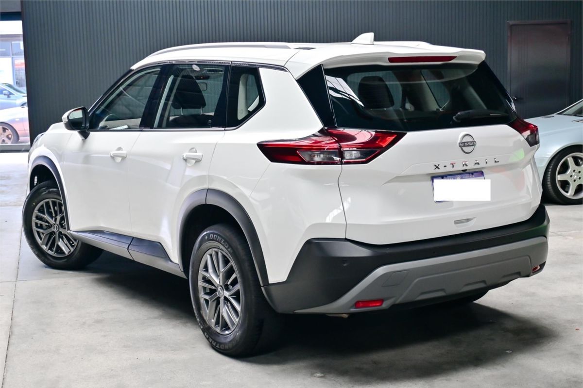 2025 Nissan X-TRAIL ST T33