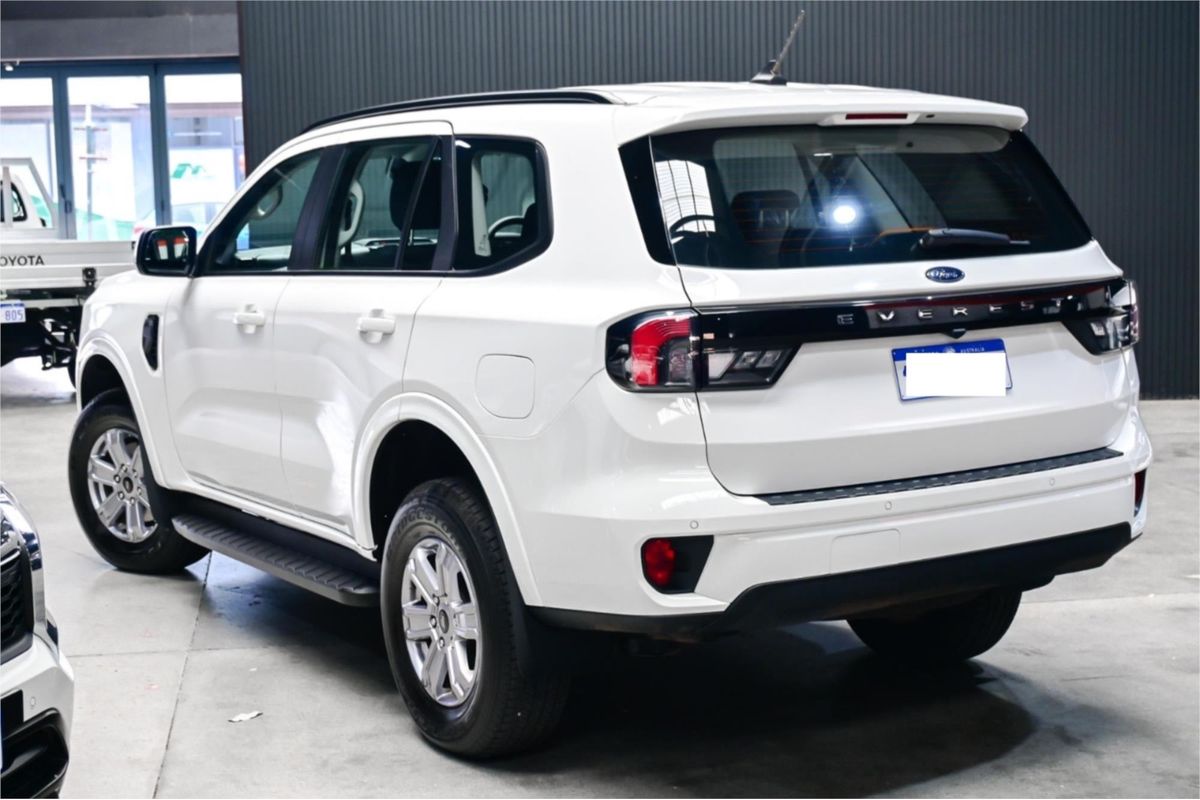 2024 Ford Everest Ambiente 2.0L