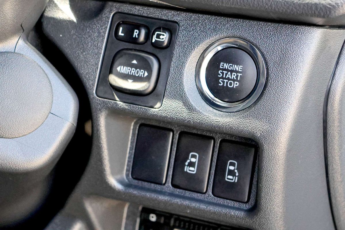 2014 Toyota Hiace Super GL KDH201R LWB image 23
