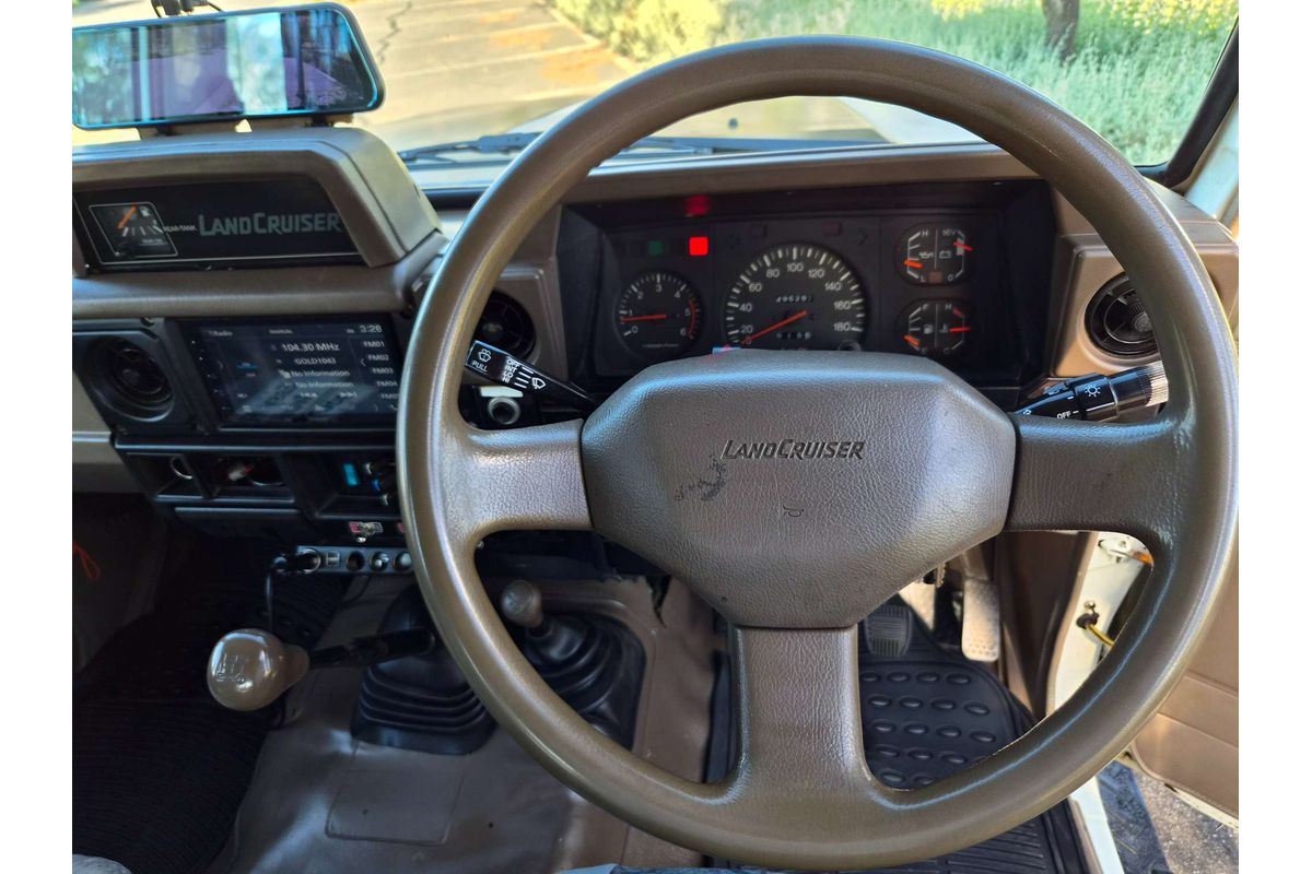 1997 Toyota Landcruiser Troopcarrier HZJ75RV