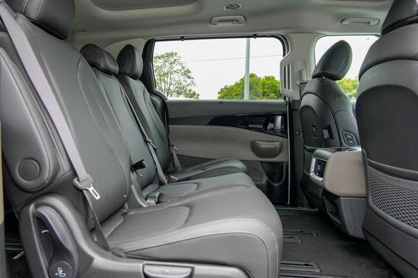 2026 Kia Carnival GT-Line KA4 PE thumb-8