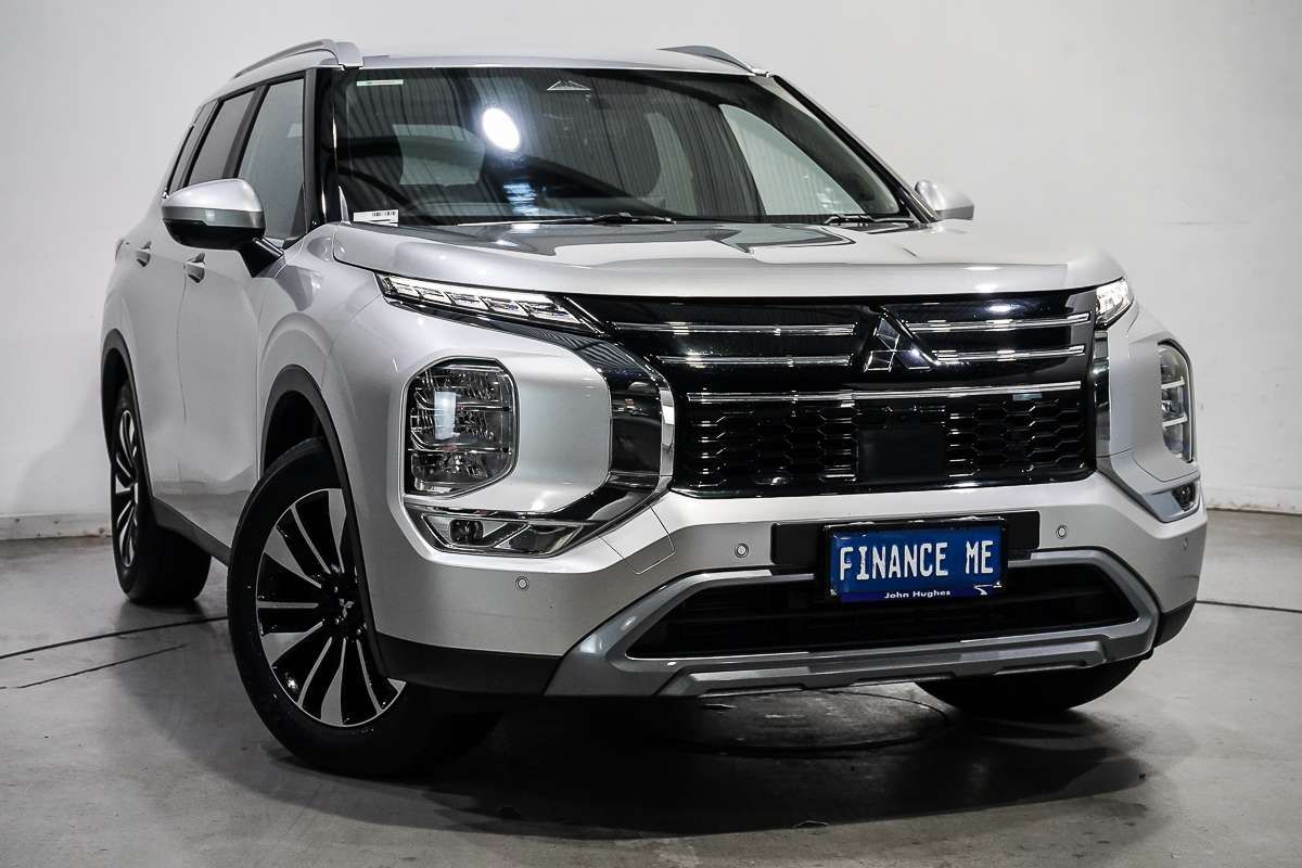2025 Mitsubishi Outlander LS ZM