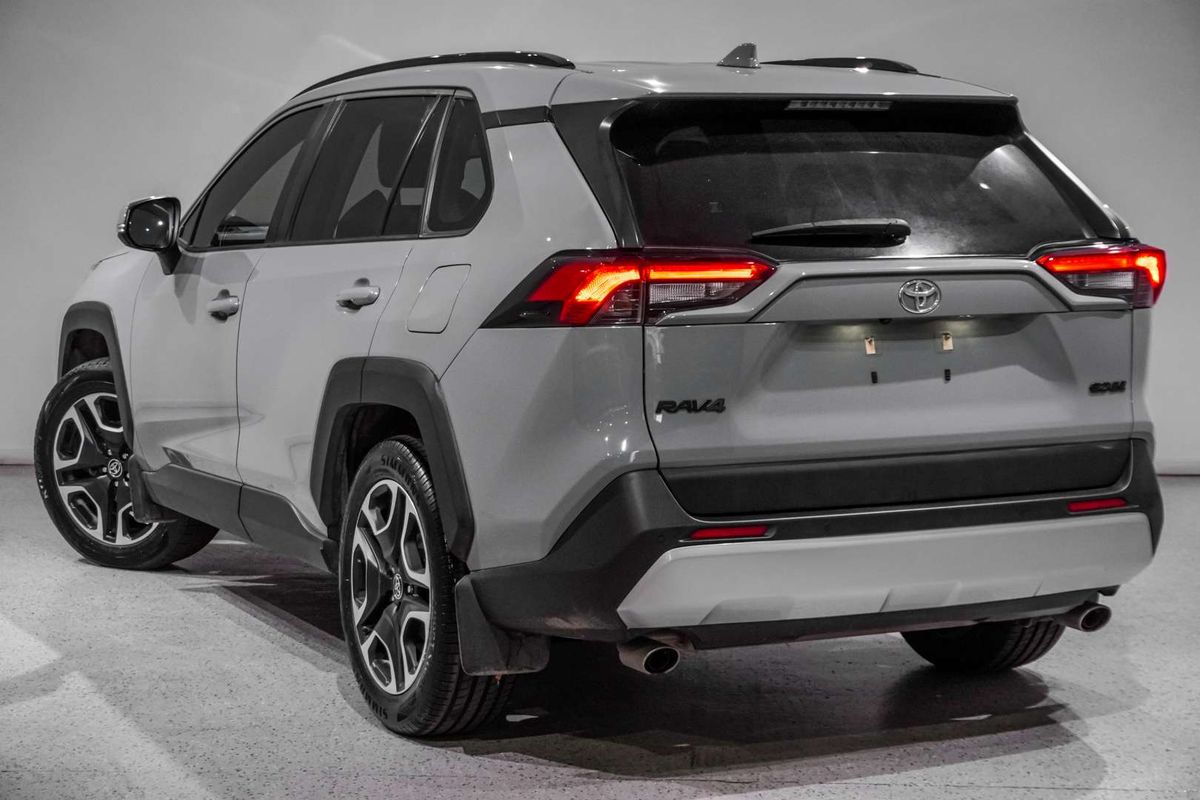 2019 Toyota RAV4 Edge AXAA54R