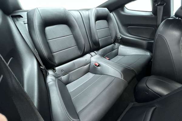 2019 Ford Mustang GT FN thumb-11