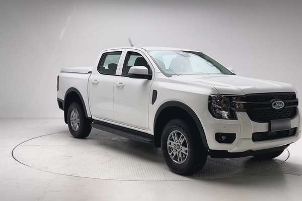2026 Ford Ranger XLS 4X4 2.0L thumb-4