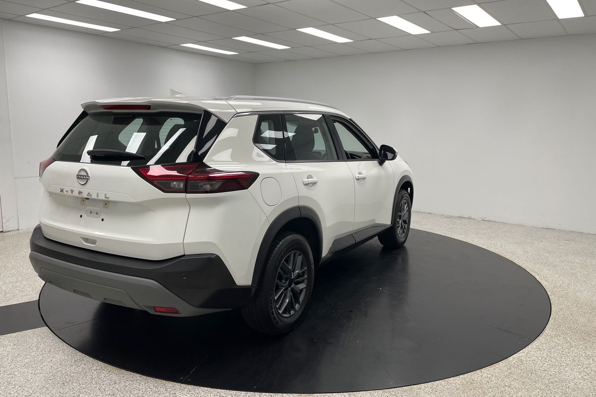 2023 Nissan X-TRAIL ST T33