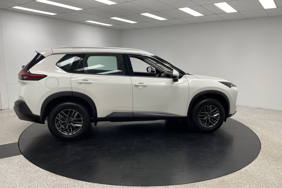2023 Nissan X-TRAIL ST T33