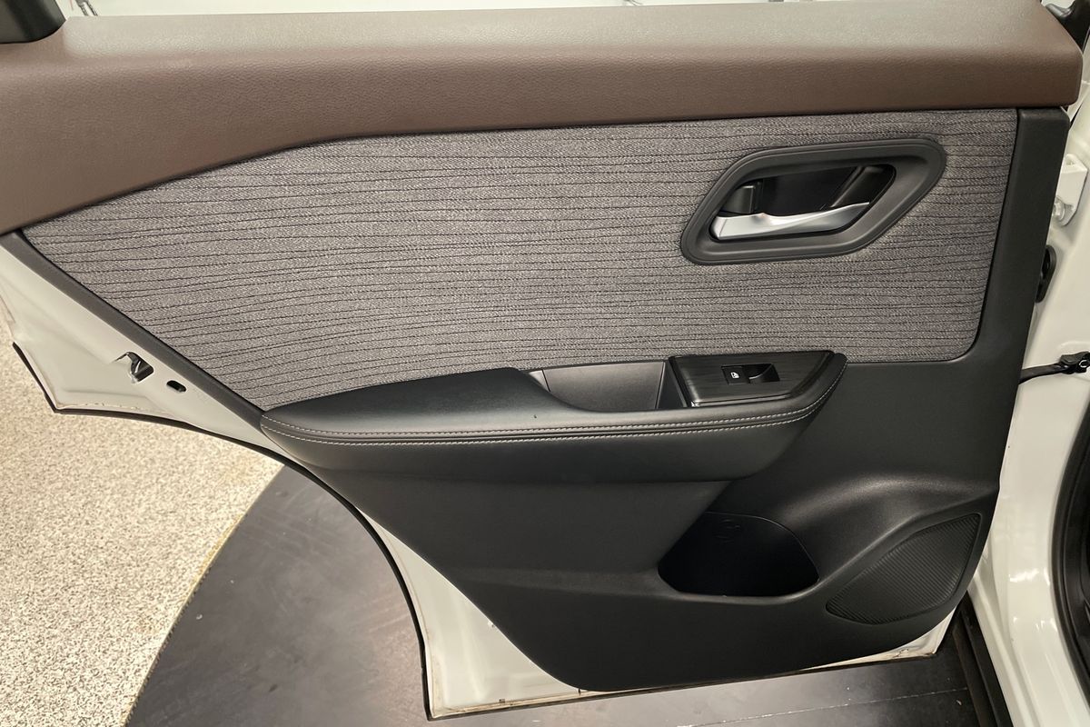 2023 Nissan X-TRAIL ST T33