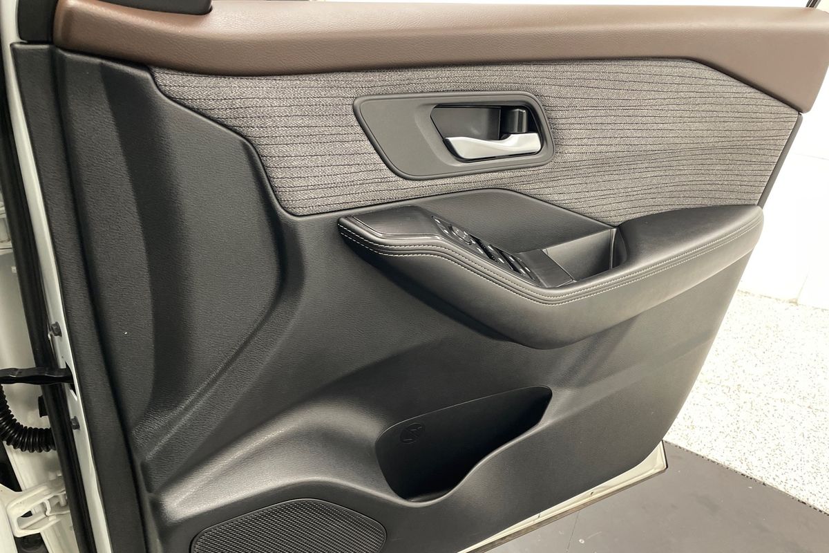 2023 Nissan X-TRAIL ST T33