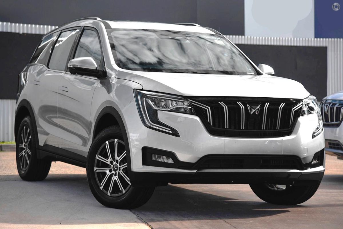 2025 Mahindra XUV700 AX7L