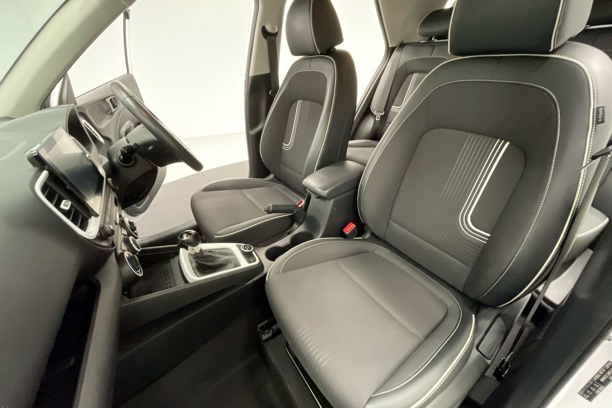 2024 Hyundai Venue Active QX.V5