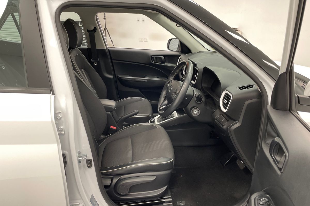 2024 Hyundai Venue Active QX.V5