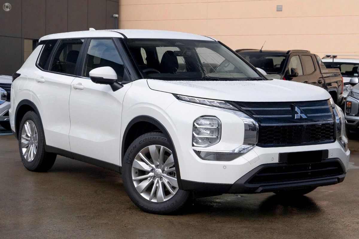 2026 Mitsubishi Outlander ES ZM