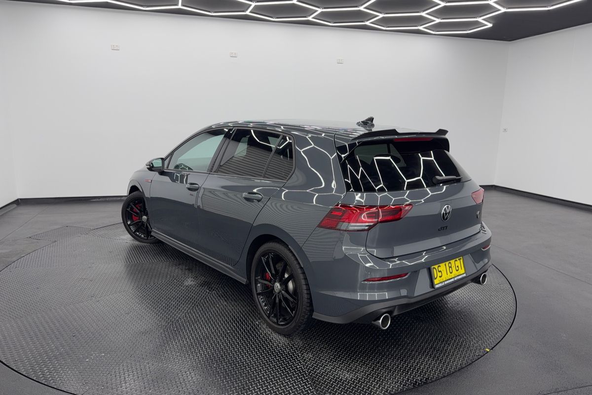 2024 Volkswagen Golf GTI 8
