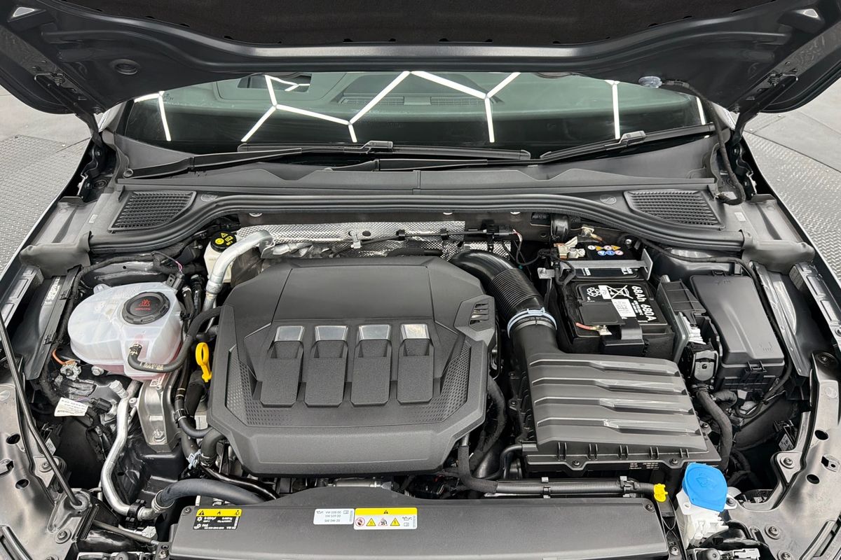 2024 Volkswagen Golf GTI 8