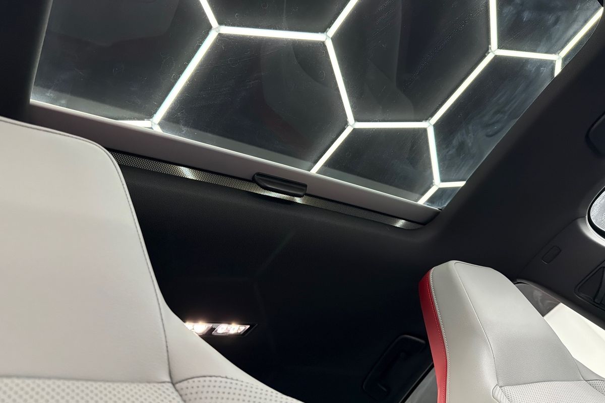 2024 Volkswagen Golf GTI 8