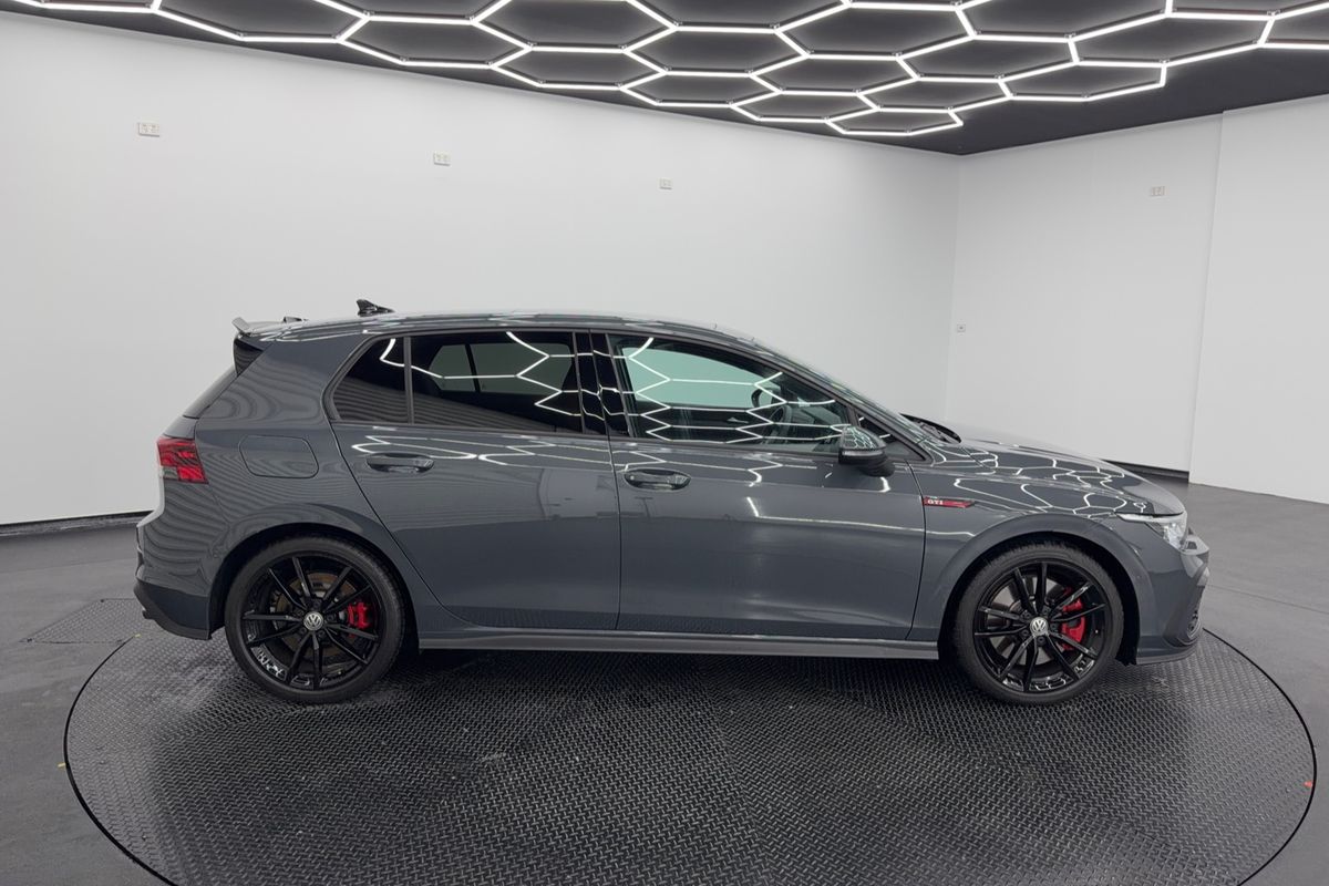 2024 Volkswagen Golf GTI 8