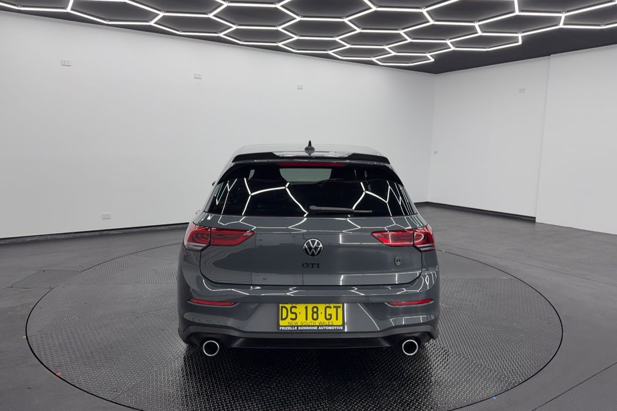 2024 Volkswagen Golf GTI 8
