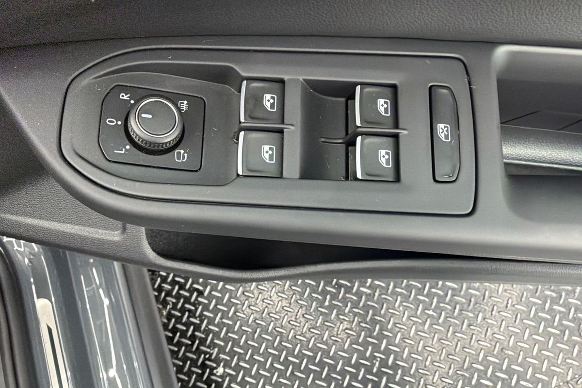2024 Volkswagen Golf GTI 8