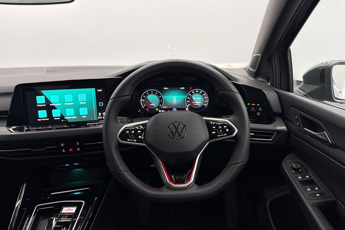 2024 Volkswagen Golf GTI 8