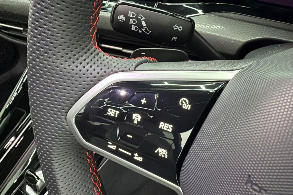 2024 Volkswagen Golf GTI 8
