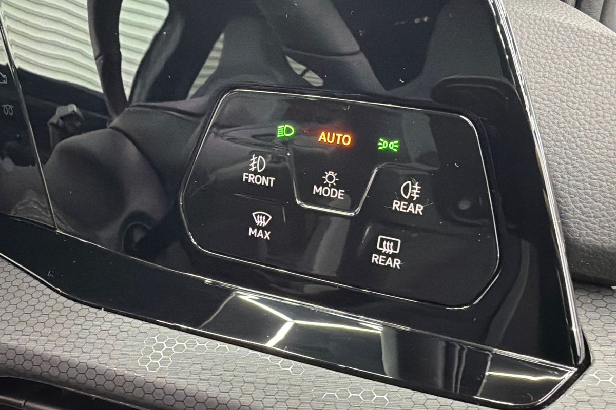 2024 Volkswagen Golf GTI 8